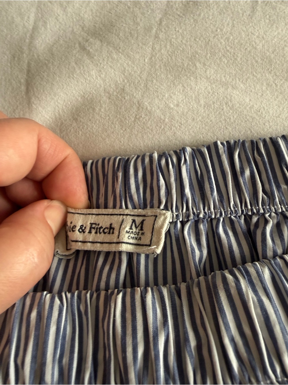 Abercrombie & Fitch 100% Cotton Off Shoulder Stripe Blouse M - Picture 8 of 9